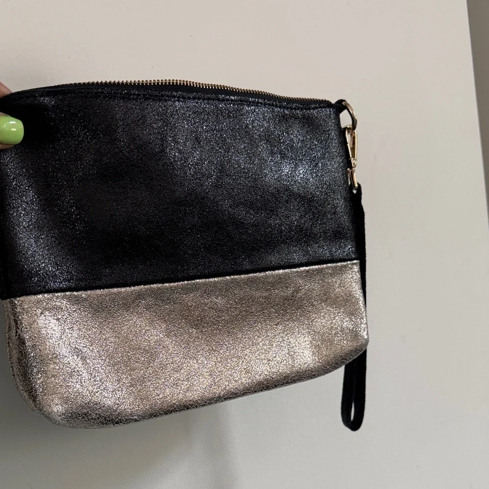 Street Level Black and Silver Wristlet